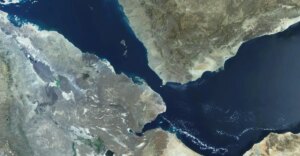 Le ultime minacce degli Houthi al Mar Rosso: cosa significano per i prezzi energetici globali